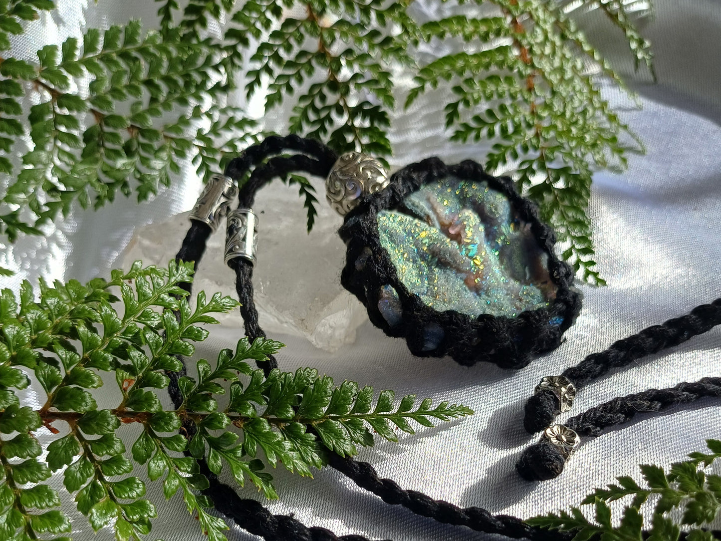 Aura Druzy Macrame